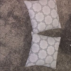 Set of throw pillows 💕